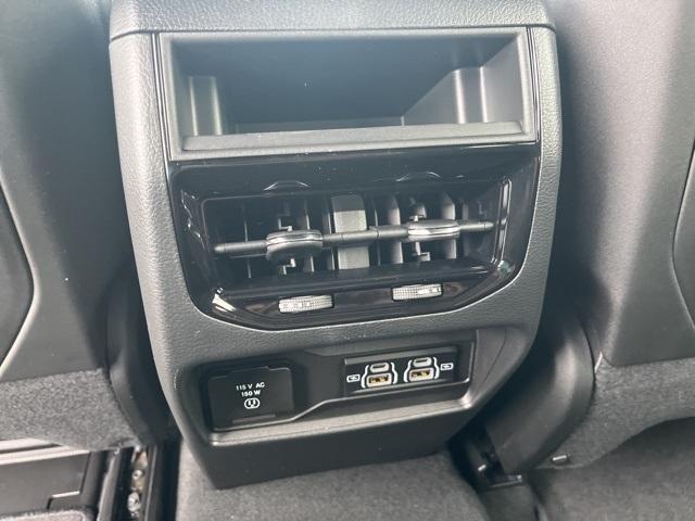 new 2025 Jeep Grand Cherokee car, priced at $31,146