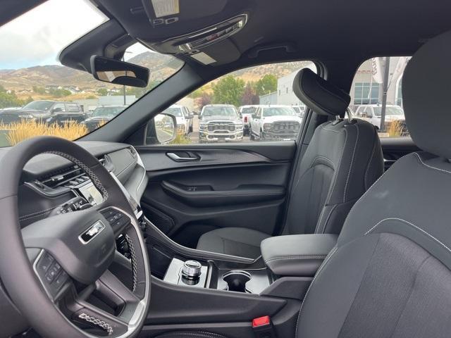 new 2025 Jeep Grand Cherokee car, priced at $31,146