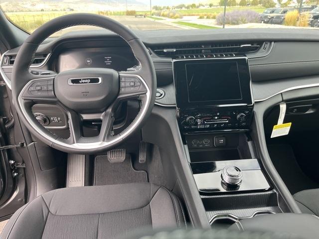 new 2025 Jeep Grand Cherokee car, priced at $31,146