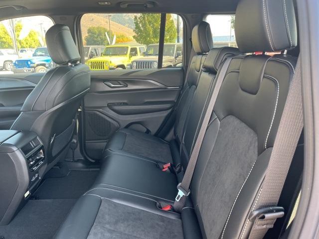 new 2025 Jeep Grand Cherokee car, priced at $40,580