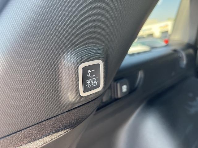 new 2025 Jeep Grand Cherokee car, priced at $40,580