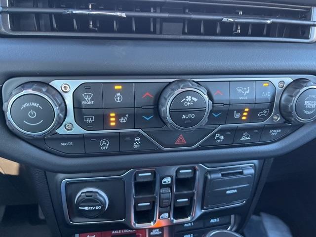 new 2026 Jeep Gladiator car, priced at $58,081