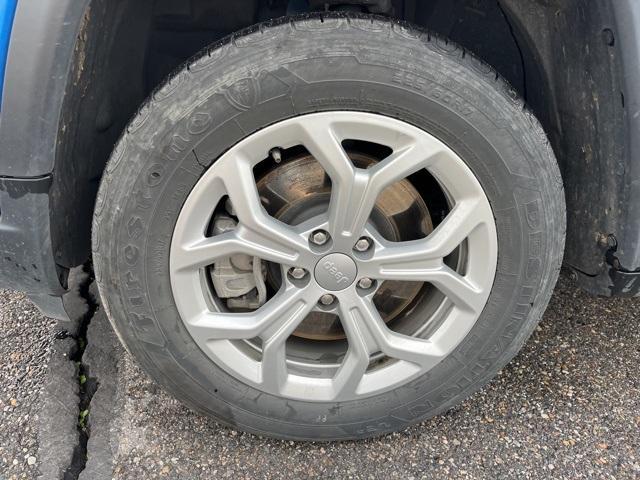 used 2024 Jeep Compass car, priced at $22,420