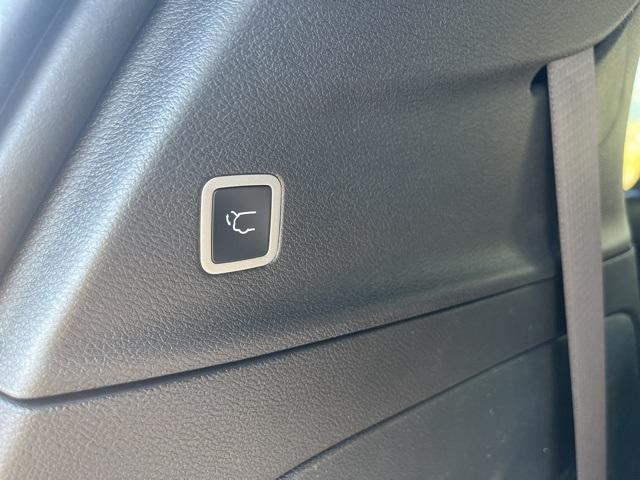 new 2025 Chrysler Pacifica car, priced at $49,993
