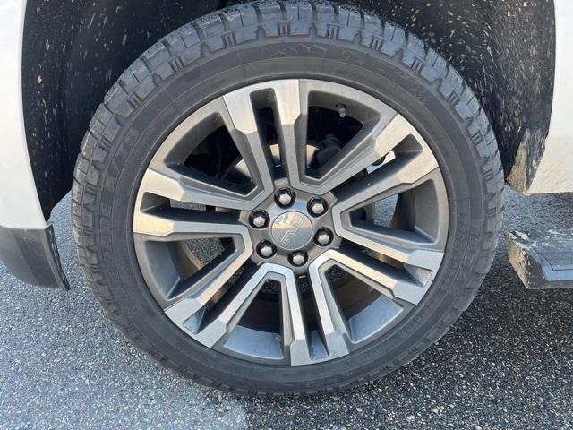 used 2018 GMC Yukon car, priced at $31,073