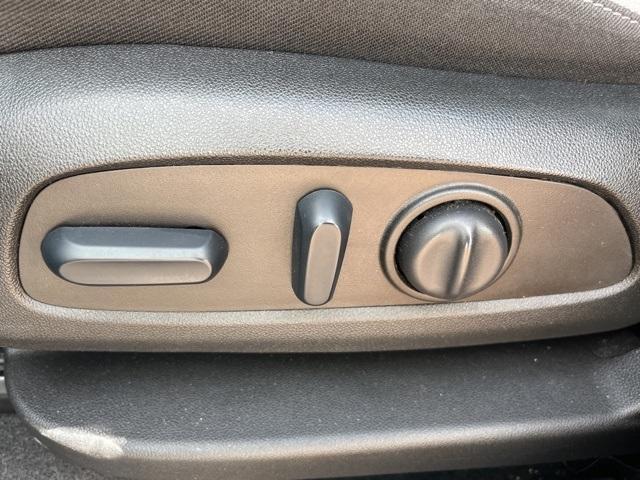 used 2023 Chevrolet Equinox car, priced at $19,943