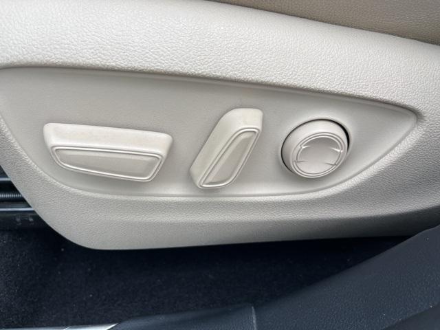 used 2021 Toyota Highlander Hybrid car, priced at $37,000