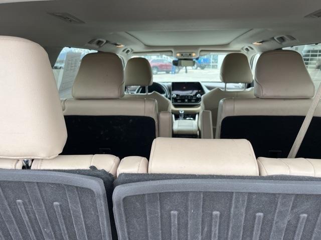 used 2021 Toyota Highlander Hybrid car, priced at $37,000