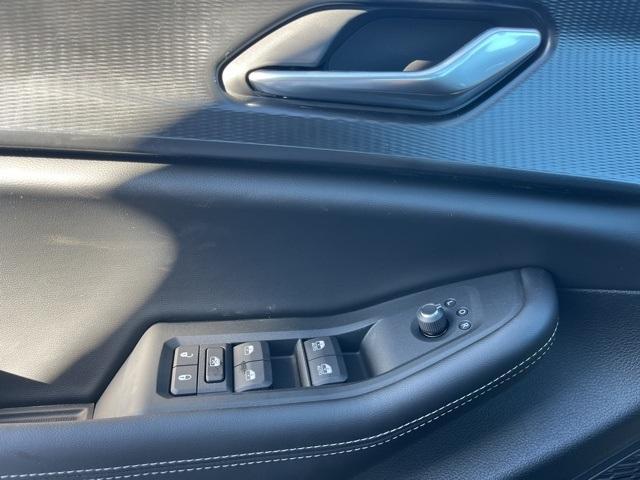 new 2025 Jeep Grand Cherokee car, priced at $33,052