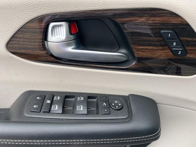 used 2023 Chrysler Pacifica Hybrid car, priced at $28,615