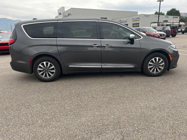used 2023 Chrysler Pacifica Hybrid car, priced at $28,615
