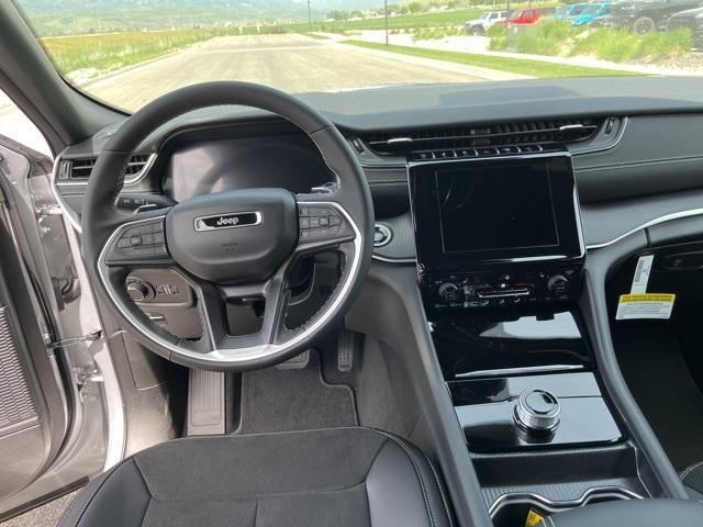 new 2025 Jeep Grand Cherokee car, priced at $38,650