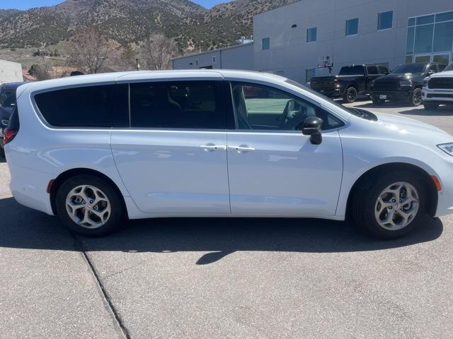 new 2024 Chrysler Pacifica car, priced at $46,544