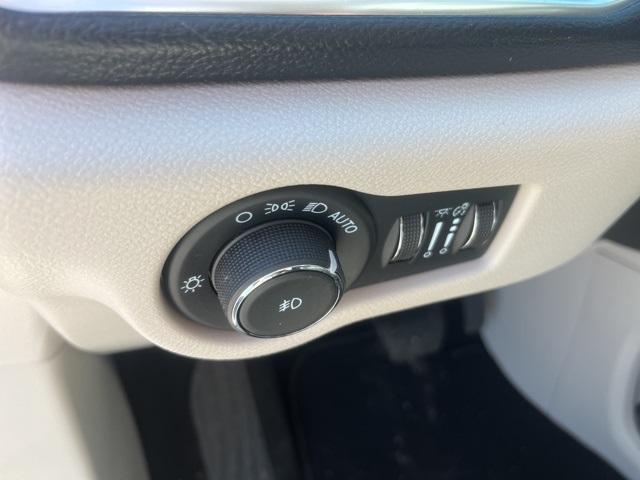 new 2024 Chrysler Pacifica car, priced at $46,544
