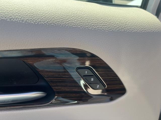 new 2024 Chrysler Pacifica car, priced at $46,544