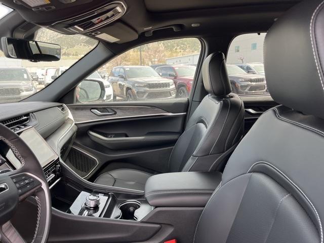 new 2025 Jeep Grand Cherokee car, priced at $49,964