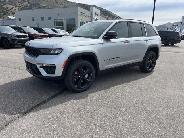 new 2025 Jeep Grand Cherokee car, priced at $49,964