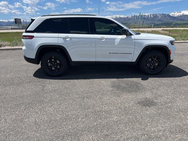new 2025 Jeep Grand Cherokee car, priced at $43,110