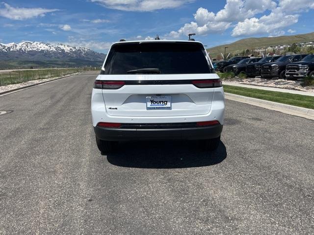 new 2025 Jeep Grand Cherokee car, priced at $43,110