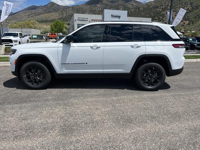 new 2025 Jeep Grand Cherokee car, priced at $43,110