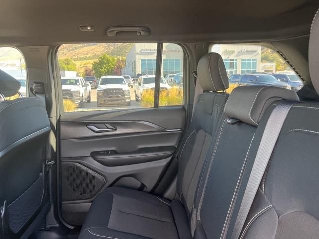 new 2025 Jeep Grand Cherokee car, priced at $33,646