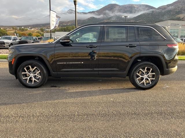 new 2025 Jeep Grand Cherokee car, priced at $44,560