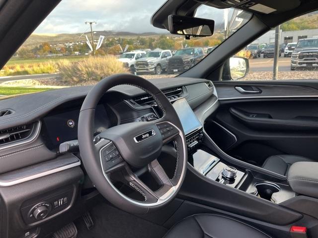 new 2025 Jeep Grand Cherokee car, priced at $44,560