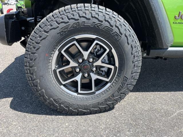 new 2025 Jeep Gladiator car, priced at $49,345