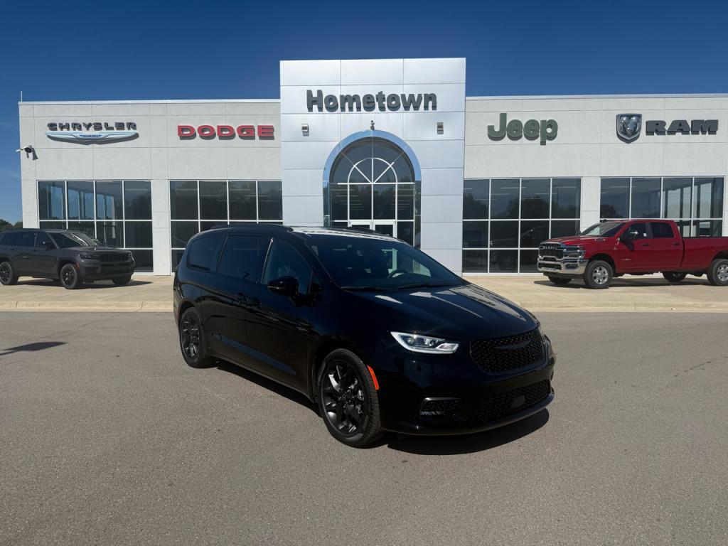 new 2026 Chrysler Pacifica car, priced at $47,385
