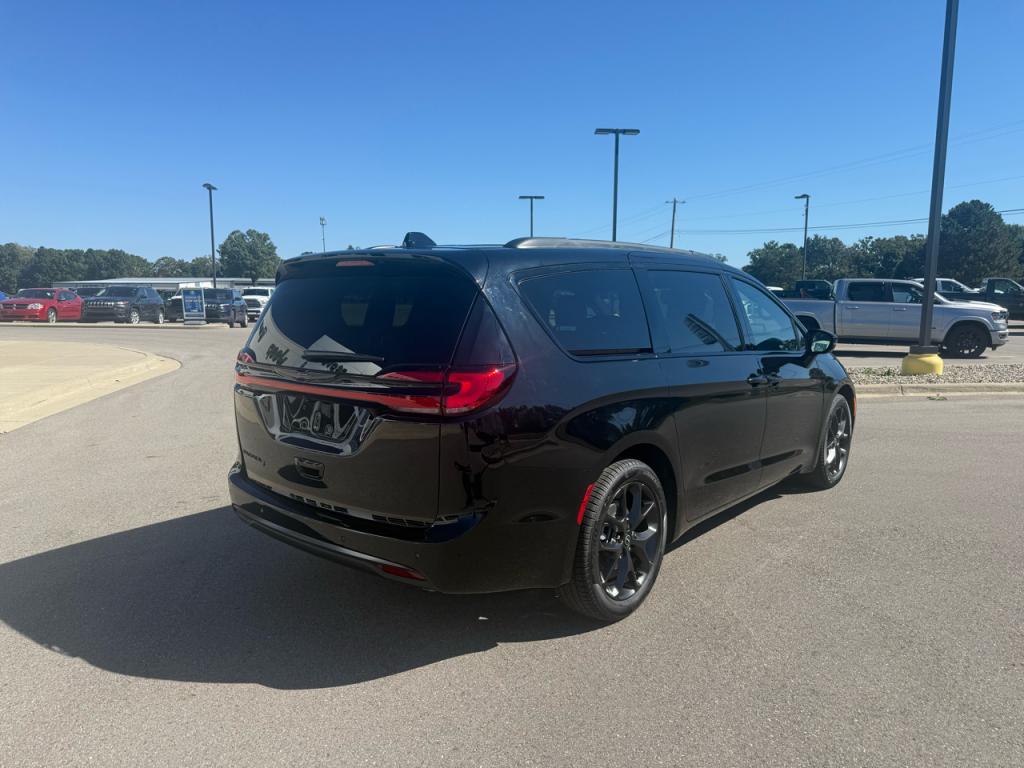 new 2026 Chrysler Pacifica car, priced at $47,385
