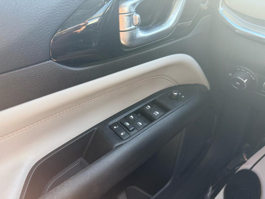 used 2022 Jeep Compass car, priced at $22,995