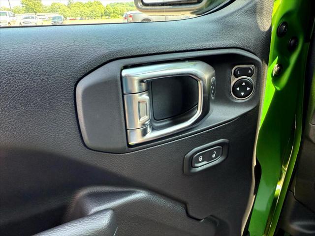 new 2025 Jeep Wrangler car, priced at $46,089