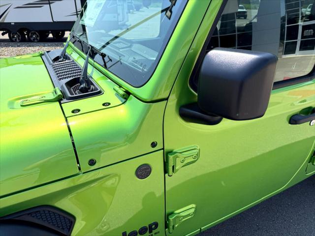 new 2025 Jeep Wrangler car, priced at $46,089