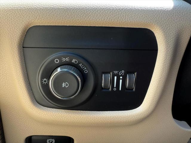 used 2023 Jeep Grand Cherokee car, priced at $32,995
