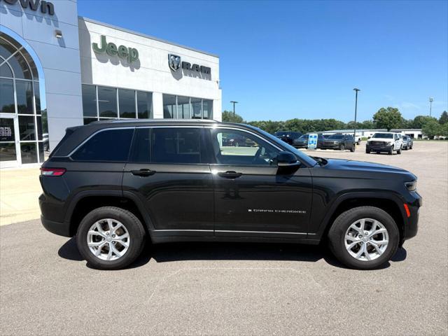 used 2023 Jeep Grand Cherokee car, priced at $32,995