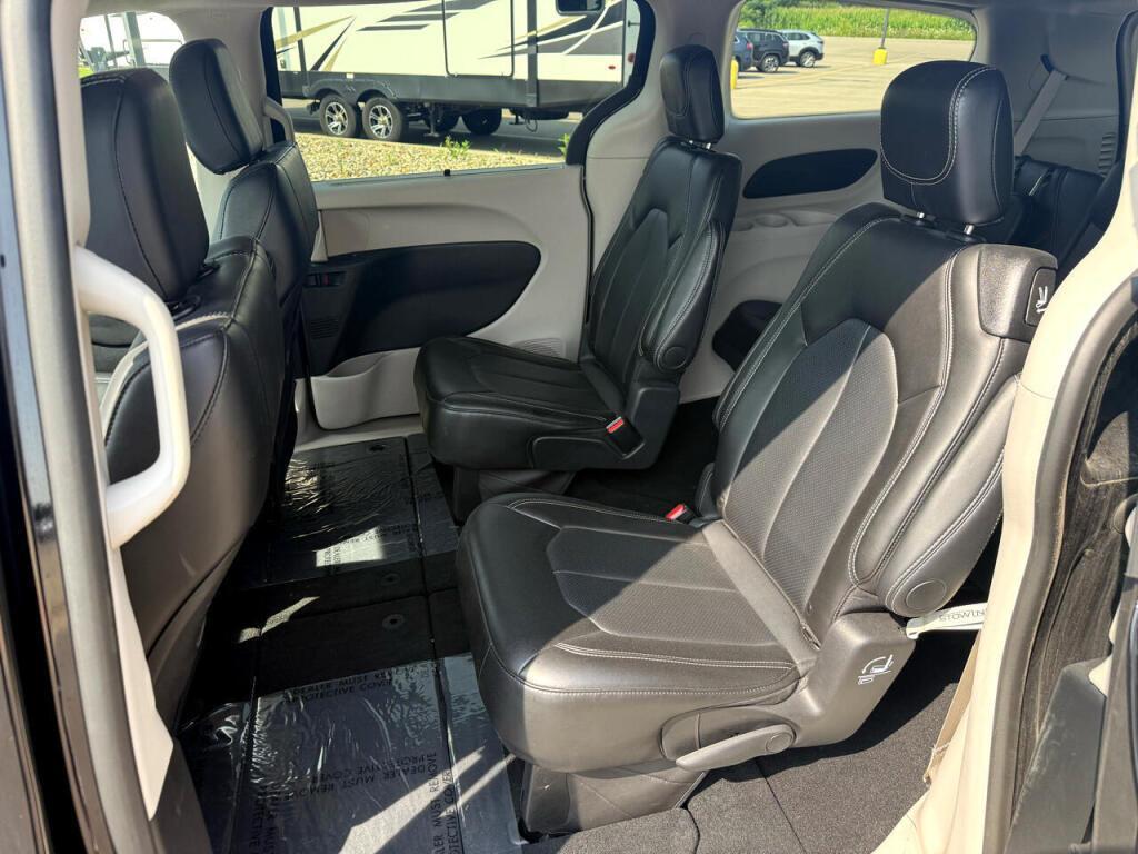 used 2024 Chrysler Pacifica car, priced at $33,495