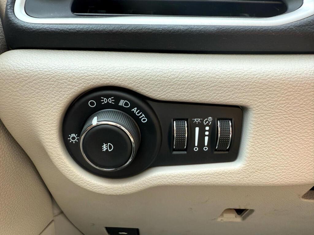 used 2024 Chrysler Pacifica car, priced at $33,495