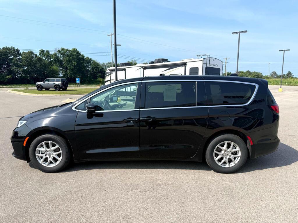 used 2024 Chrysler Pacifica car, priced at $33,495