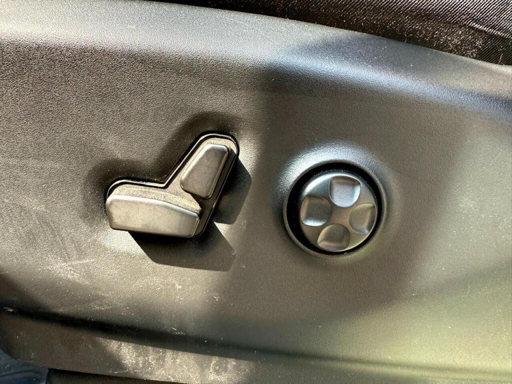 used 2024 Chrysler Pacifica car, priced at $33,495