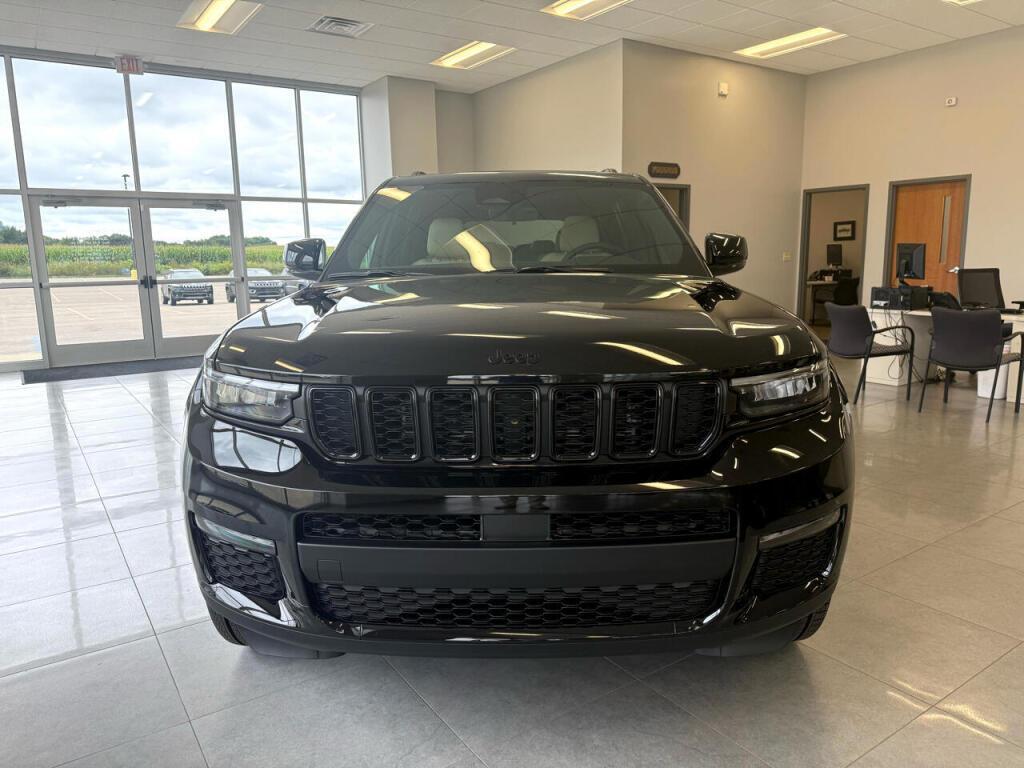 new 2025 Jeep Grand Cherokee L car, priced at $52,404