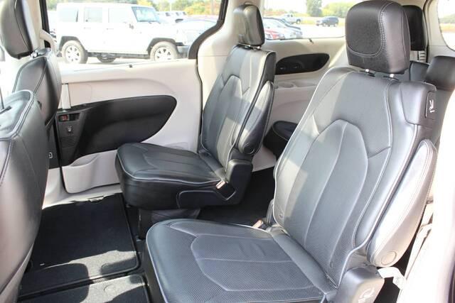 used 2017 Chrysler Pacifica car, priced at $14,995