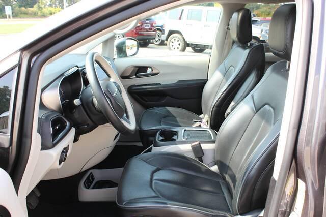 used 2017 Chrysler Pacifica car, priced at $14,995