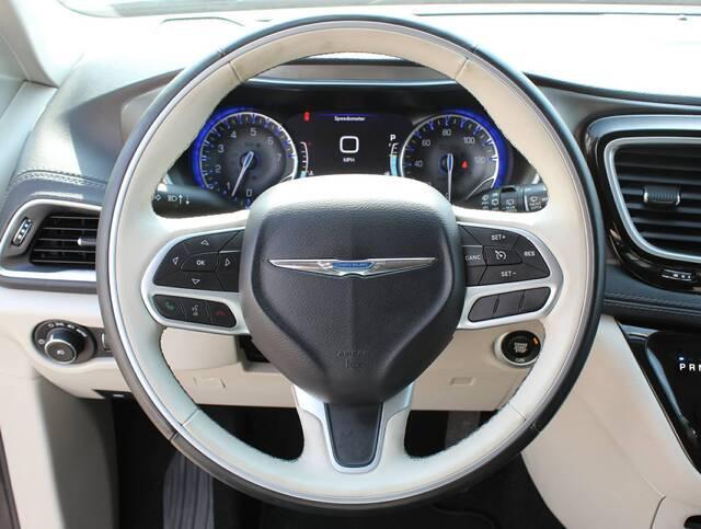 used 2017 Chrysler Pacifica car, priced at $14,995