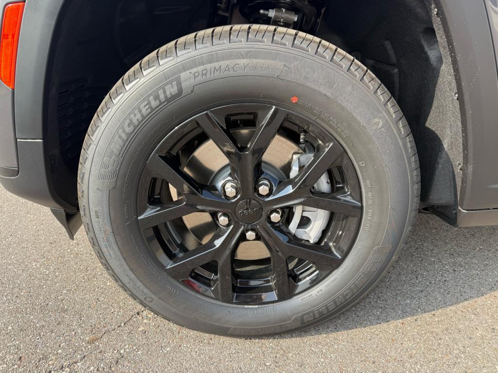 new 2025 Jeep Grand Cherokee L car, priced at $45,543
