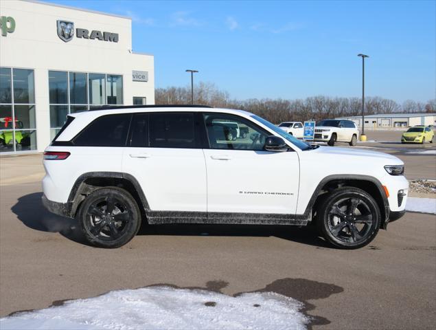 new 2025 Jeep Grand Cherokee car, priced at $49,119