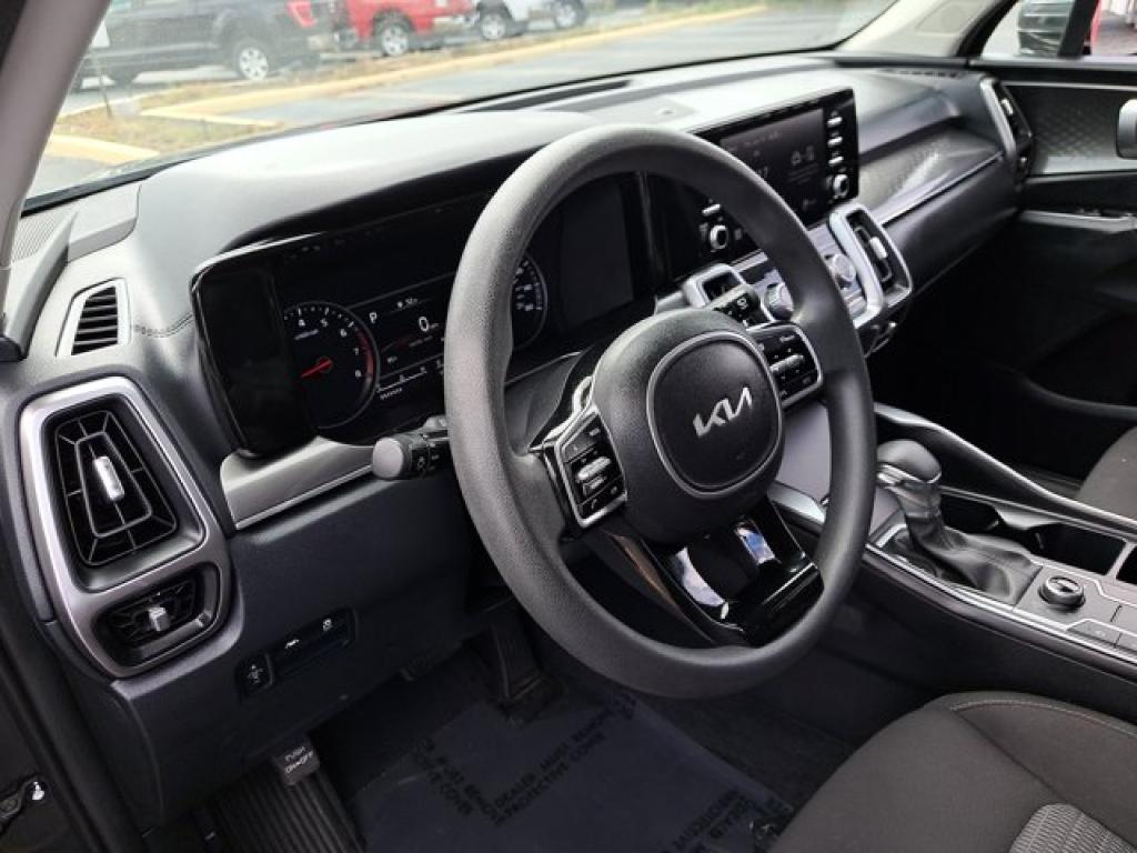 used 2023 Kia Sorento car, priced at $23,161