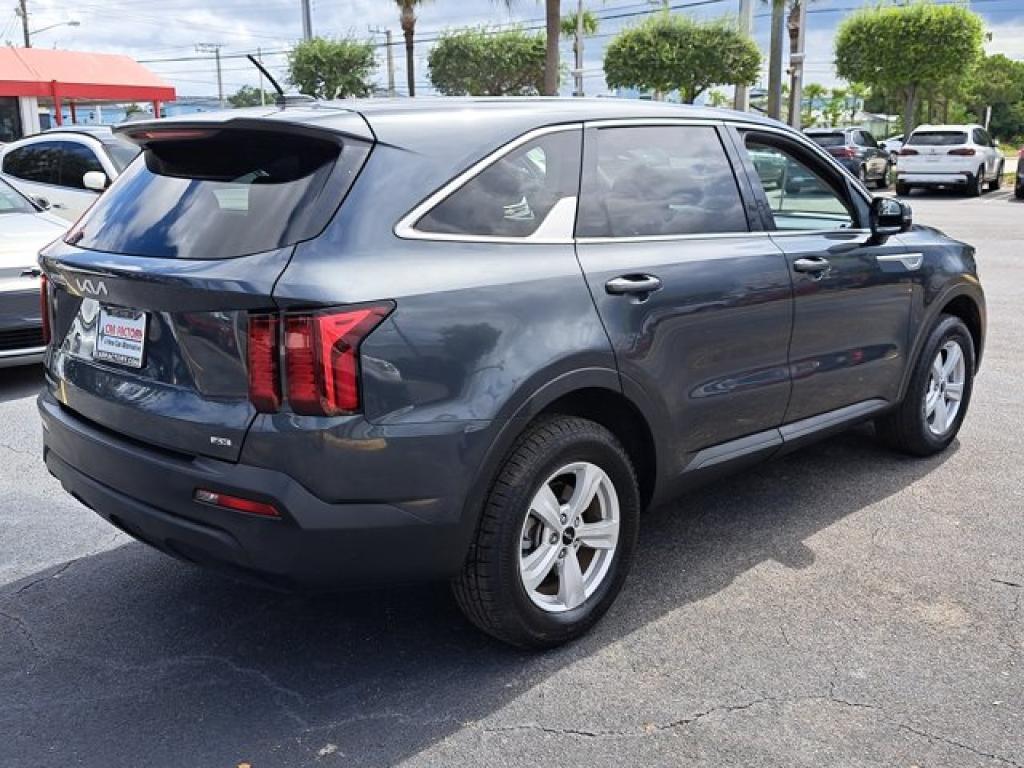 used 2023 Kia Sorento car, priced at $23,161