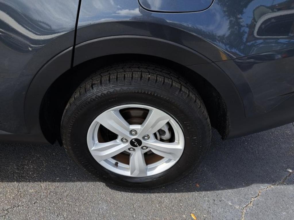 used 2023 Kia Sorento car, priced at $23,161