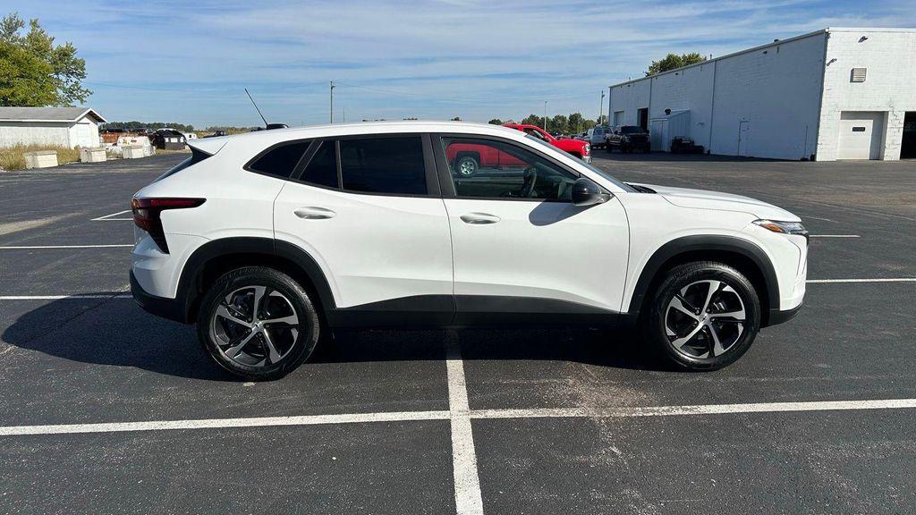 new 2025 Chevrolet Trax car, priced at $24,290