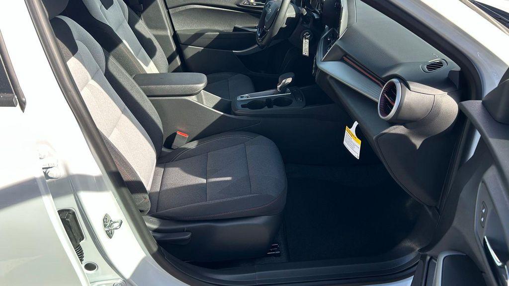 new 2025 Chevrolet Trax car, priced at $24,290